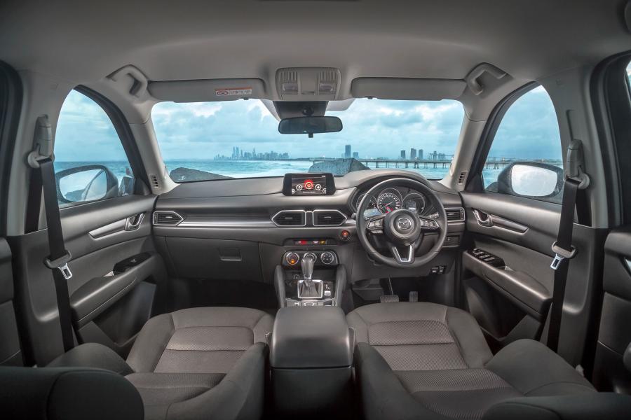 Интерьер Mazda CX-5 Maxx 2017 года  (AU) (фото 11 из 17)